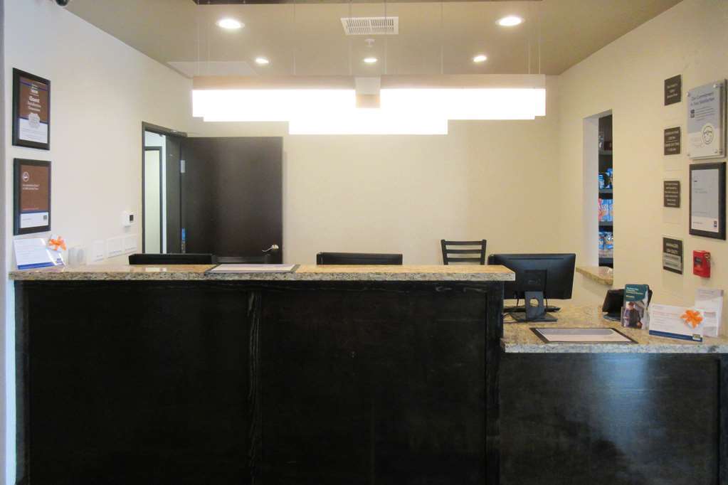 Mainstay International Airport Hotel DEN